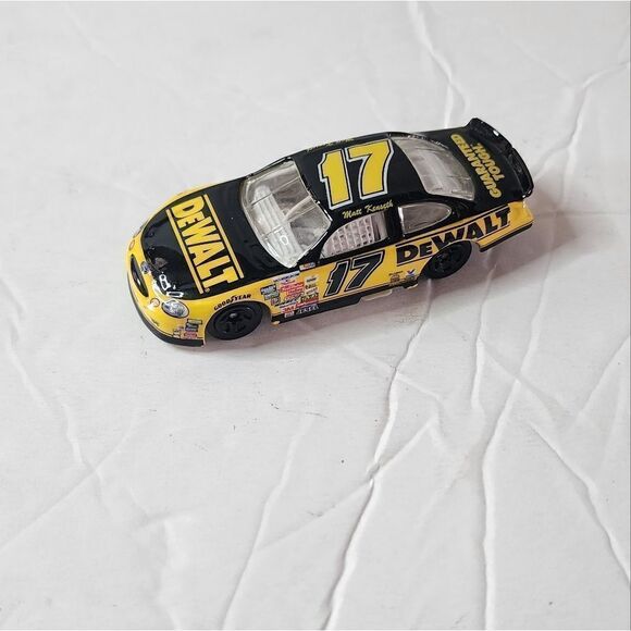 Matt Kenseth 1999 Dewalt #17 1:64 Diecast - Picture 1 of 6